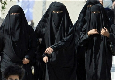 saudi-women-outraged.jpg